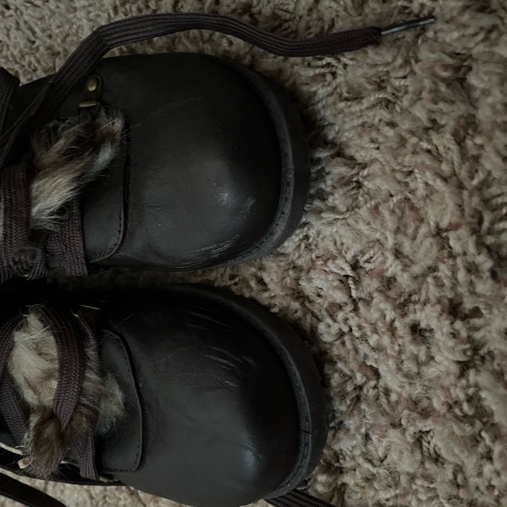 Faux fur boots - Picture 5 of 8